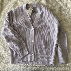 woman relaxed v neck cardigan